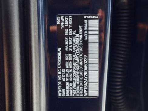 Certified 2024 Porsche Cayenne Coupe AWD/4WD image 28