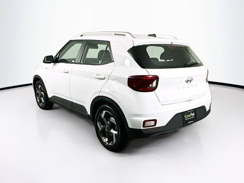 Used 2025 Hyundai Venue SEL FWD image 5