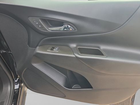 Used 2023 Chevrolet Equinox LT image 28