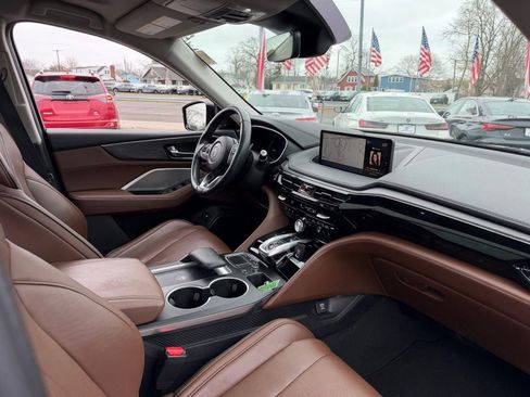 Used 2023 Acura MDX SH-AWD w/ Advance Package image 13