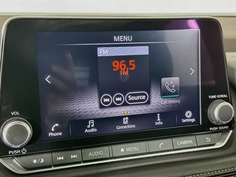 Used 2023 Nissan Rogue S FWD image 21