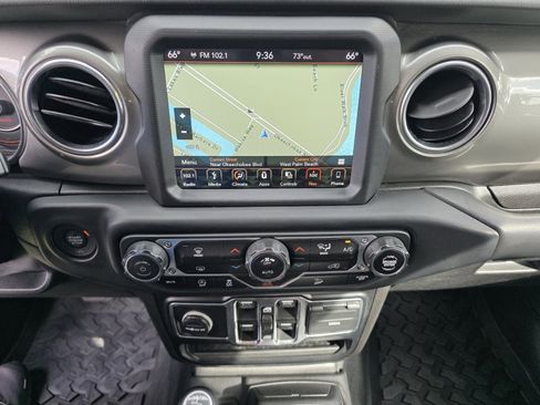 Used 2019 Jeep Wrangler Unlimited Sahara w/ Uconnect 4C Nav & Sound Group image 22