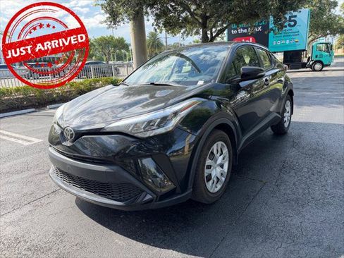 Used 2020 Toyota C-HR LE FWD image 1