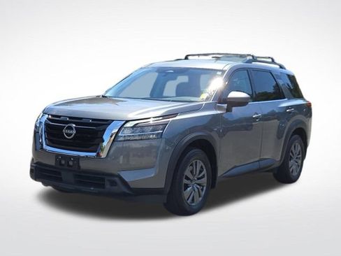 Used 2022 Nissan Pathfinder SV AWD/4WD image 5