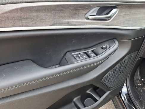 New 2026 Jeep Grand Cherokee Altitude AWD/4WD image 9