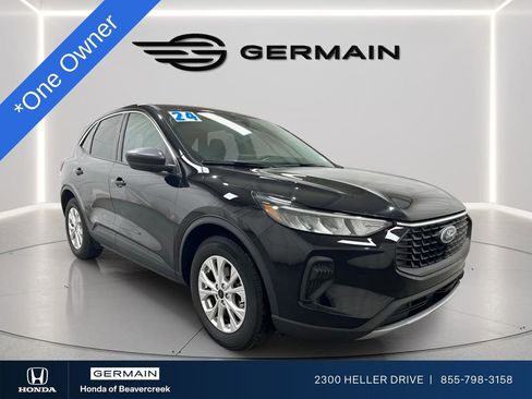 Used 2024 Ford Escape Active w/ Cold Weather Package FWD image 1