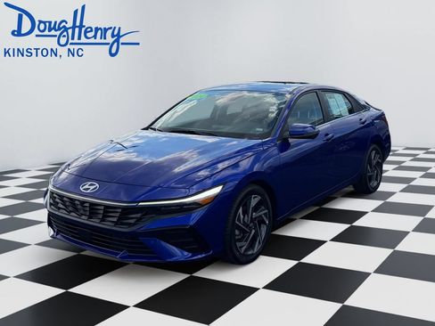 Used 2024 Hyundai Elantra Limited FWD image 1