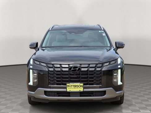 Used 2024 Hyundai Palisade SEL w/ Premium Package FWD image 2