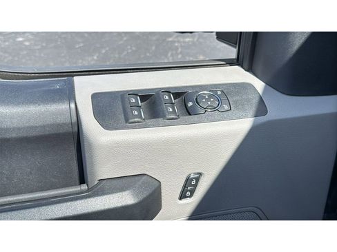 Used 2020 Ford F250 XL w/ STX Appearance Package AWD/4WD image 13