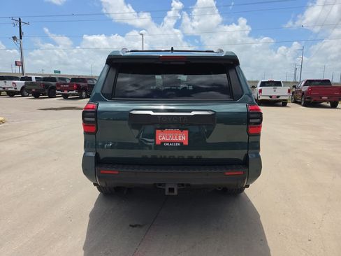 Used 2025 Toyota 4Runner TRD Off-Road Premium AWD/4WD image 13