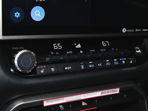 Used 2024 Toyota Tundra Limited w/ Power Package AWD/4WD image 28
