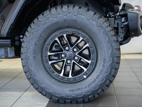 New 2026 Jeep Wrangler Unlimited Rubicon AWD/4WD image 17