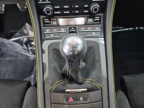 Certified 2020 Porsche 718 Cayman GT4 RWD image 13