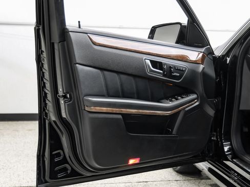 Used 2013 Mercedes-Benz E 350 4MATIC Sedan w/ Premium 1 Pkg image 47