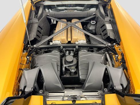 Used 2018 Lamborghini Huracan Performante image 31