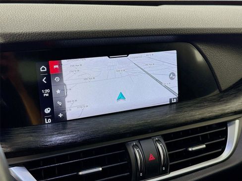 Used 2024 Alfa Romeo Stelvio Sprint image 11