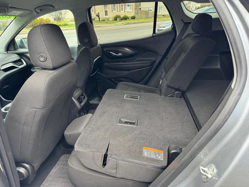 Used 2023 GMC Terrain SLE image 37