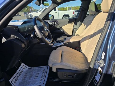 Used 2025 BMW X3 xDrive30i w/ M Sport Package image 11