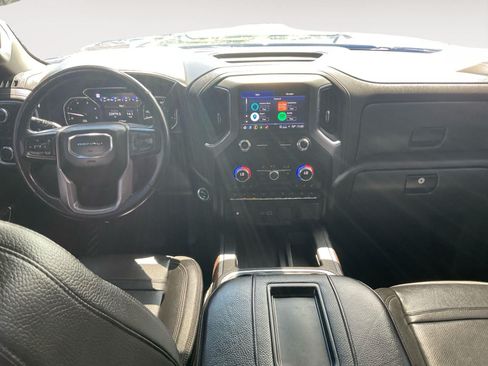 Used 2022 GMC Sierra 3500 Denali w/ Denali Ultimate Package AWD/4WD image 11