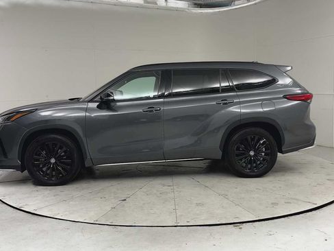 Used 2023 Toyota Highlander XSE AWD/4WD image 5