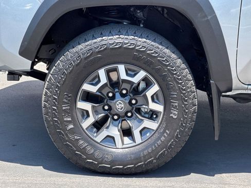 Certified 2023 Toyota Tacoma TRD Off-Road w/ Black Out Package (TMS) AWD/4WD image 32