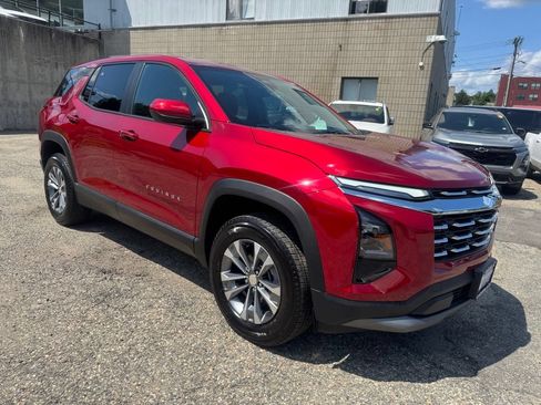 Used 2026 Chevrolet Equinox LT FWD image 29