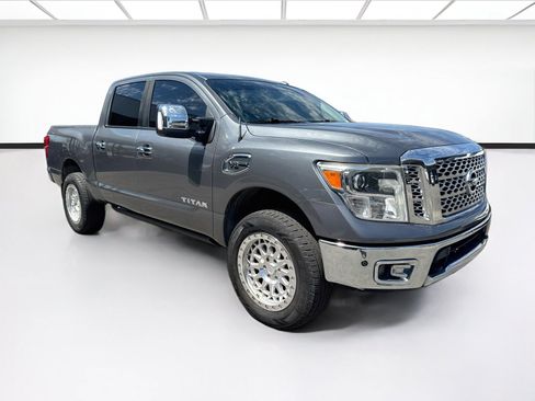 Used 2017 Nissan Titan SL w/ Off-Road Package AWD/4WD image 3