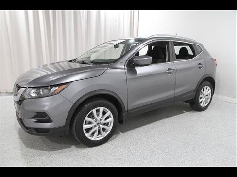 Used 2020 Nissan Rogue Sport SV AWD/4WD image 3
