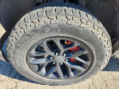 Used 2019 GMC Yukon XL SLT w/ Open Road Package image 19