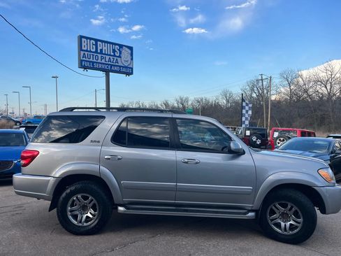 Used 2006 Toyota Sequoia SR5 RWD image 4