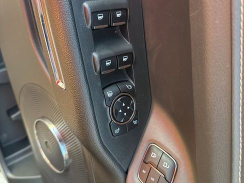 Used 2024 Ford Expedition Max XLT image 14