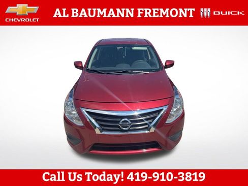 Used 2018 Nissan Versa SV FWD image 2
