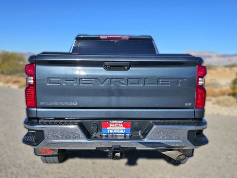 Used 2020 Chevrolet Silverado 2500 LT image 4