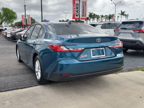 Used 2025 Toyota Camry LE FWD image 8