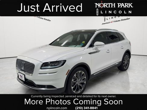 Used 2022 Lincoln Nautilus Reserve FWD image 1