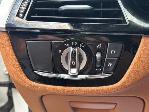 Used 2023 BMW 530e w/ Premium Package RWD image 14