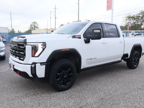 Used 2024 GMC Sierra 2500 AT4 w/ AT4 Premium Plus Package image 7