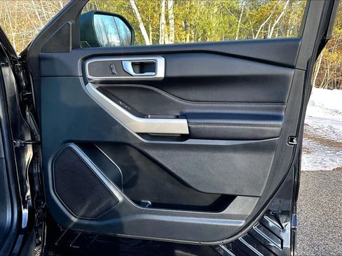 Used 2021 Ford Explorer XLT w/ Equipment Group 202A image 22