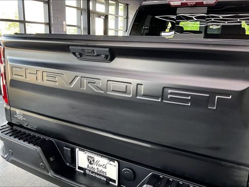 Used 2023 Chevrolet Silverado 1500 ZR2 w/ Technology Package AWD/4WD image 26