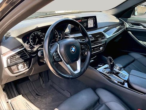 Used 2018 BMW 530i RWD image 18