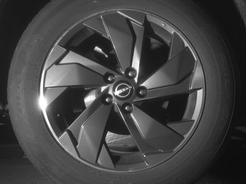 Used 2025 Nissan Rogue SV image 15