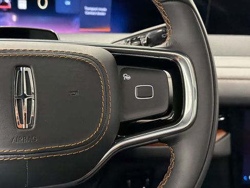 New 2026 Lincoln Navigator L Black Label AWD/4WD image 26