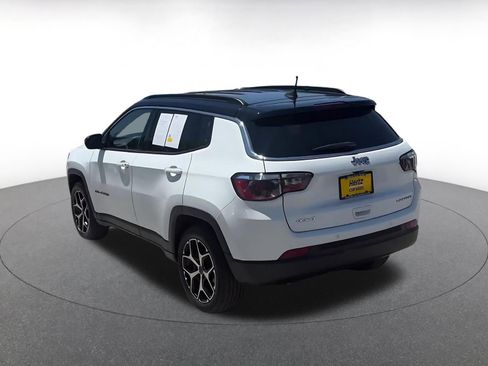 Used 2025 Jeep Compass Limited AWD/4WD image 11