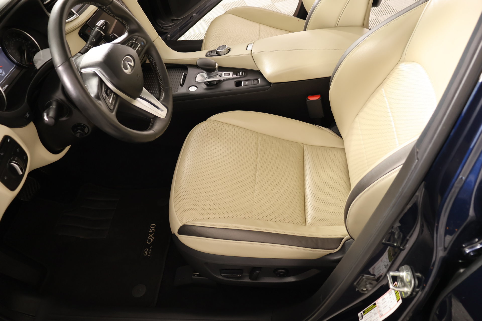 Certified 2022 INFINITI QX50 Sensory AWD/4WD image 12