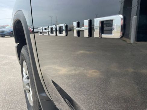 Used 2025 Chevrolet Silverado 2500 LT w/ Convenience Package AWD/4WD image 14