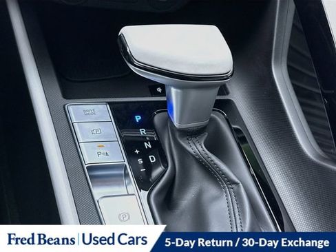 Certified 2024 Hyundai Elantra Limited FWD image 24