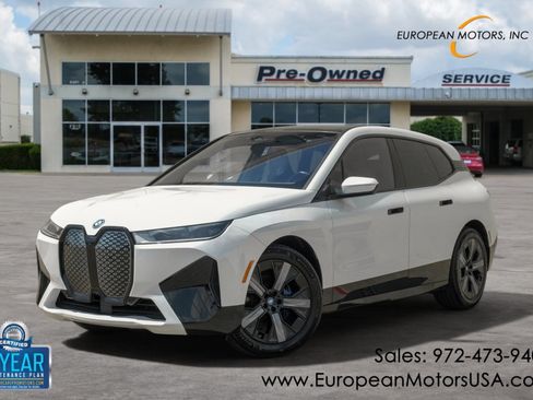 Used 2022 BMW iX xDrive50 w/ Sport Package AWD/4WD image 1