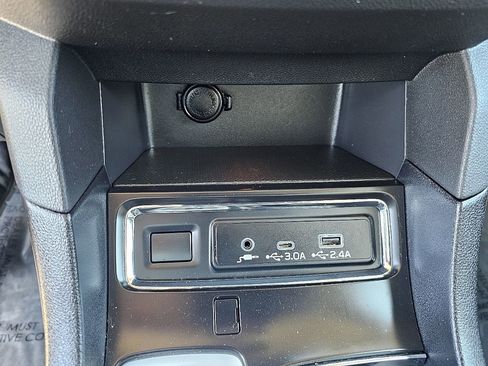 Certified 2024 Subaru Ascent Premium w/ Convenience Package image 28