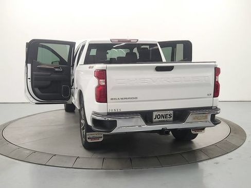 Used 2023 Chevrolet Silverado 1500 LT AWD/4WD image 15