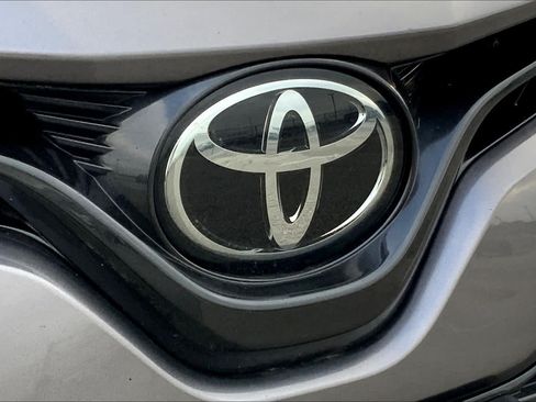 Used 2020 Toyota Camry L FWD image 26
